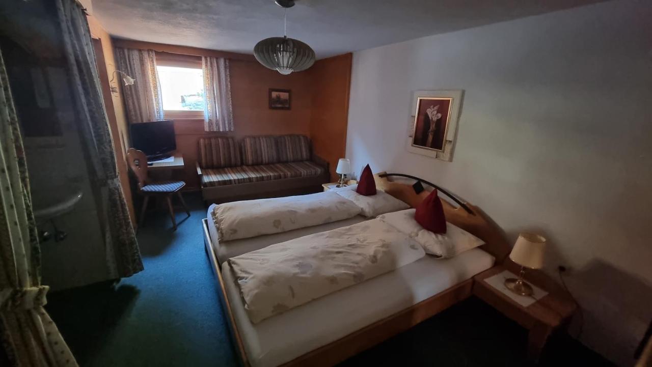 Hotel Garni Friedheim 장크트안톤암아를베르크 외부 사진