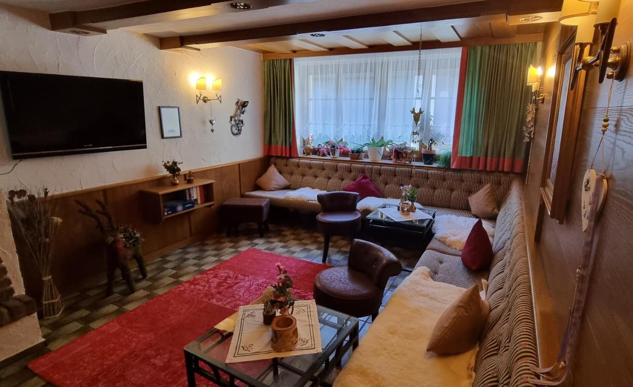 Hotel Garni Friedheim 장크트안톤암아를베르크 외부 사진