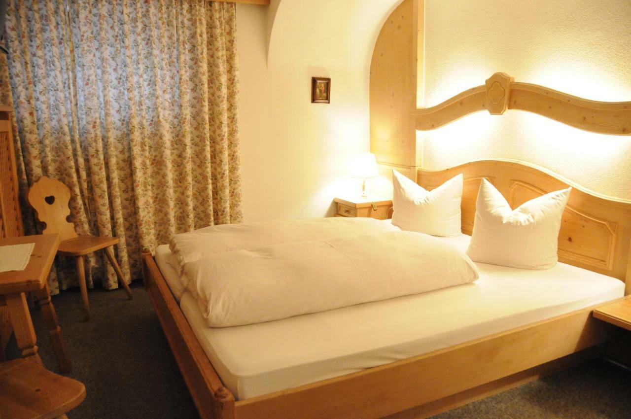 Hotel Garni Friedheim 장크트안톤암아를베르크 외부 사진